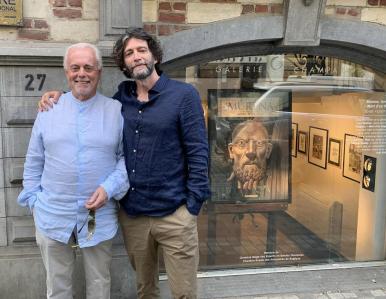 Jean dufaux et theo devant la galerie champaka